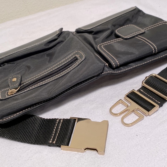 Liz Claiborne Fanny Pack - Picture 4 of 5